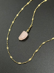 Collier quartz rose et chaîne filigrane plaqué or
